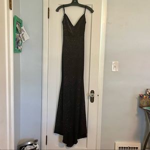 Black Floor-length Mermaid Gown